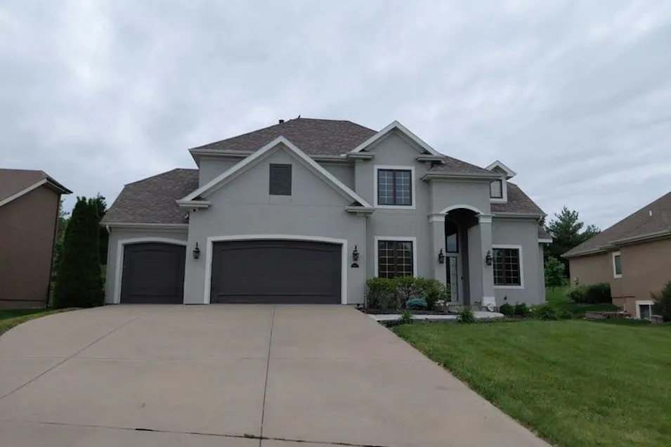 10612 North Michigan Avenue Kansas City, MO 64155, Clay County