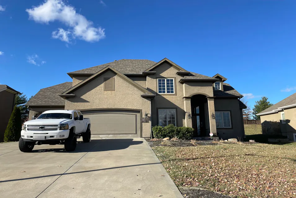 10612 North Michigan Avenue Kansas City, MO 64155, Clay County