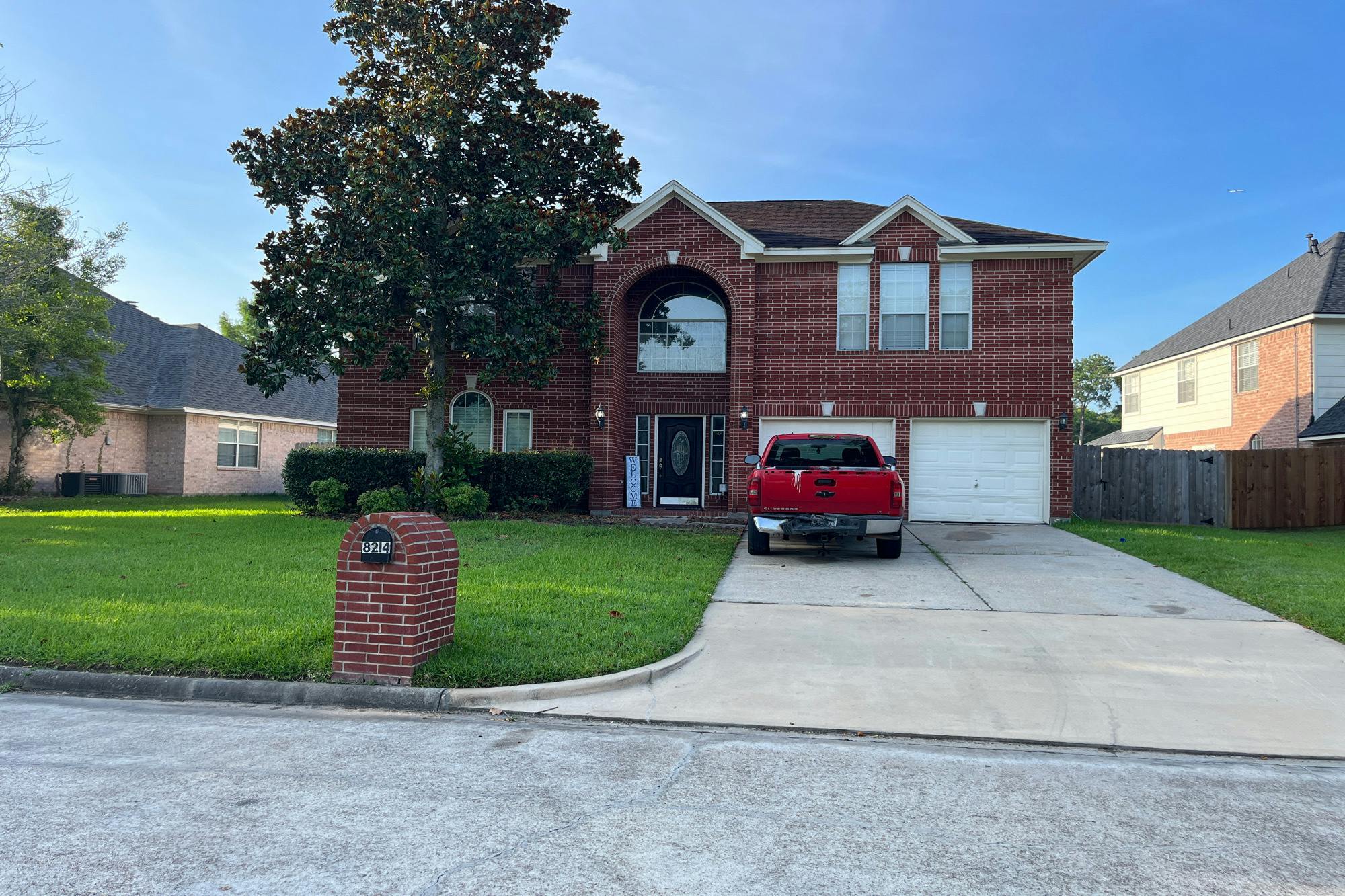 8214 SHOREGROVE Dr  
