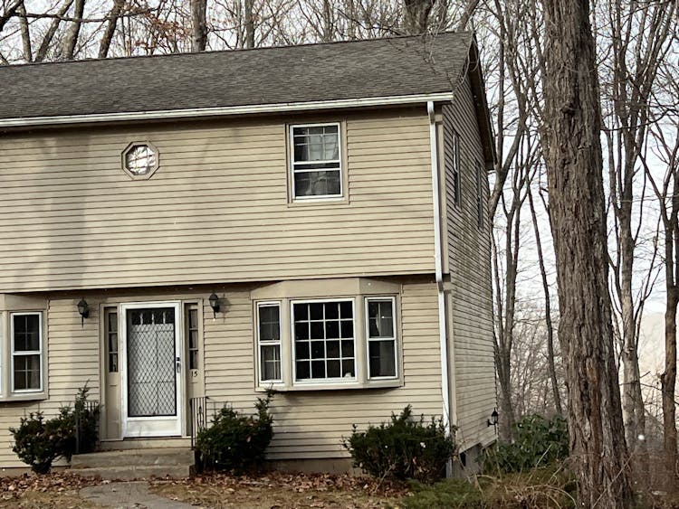 15 Elm Road Tolland, CT 06084, Tolland County