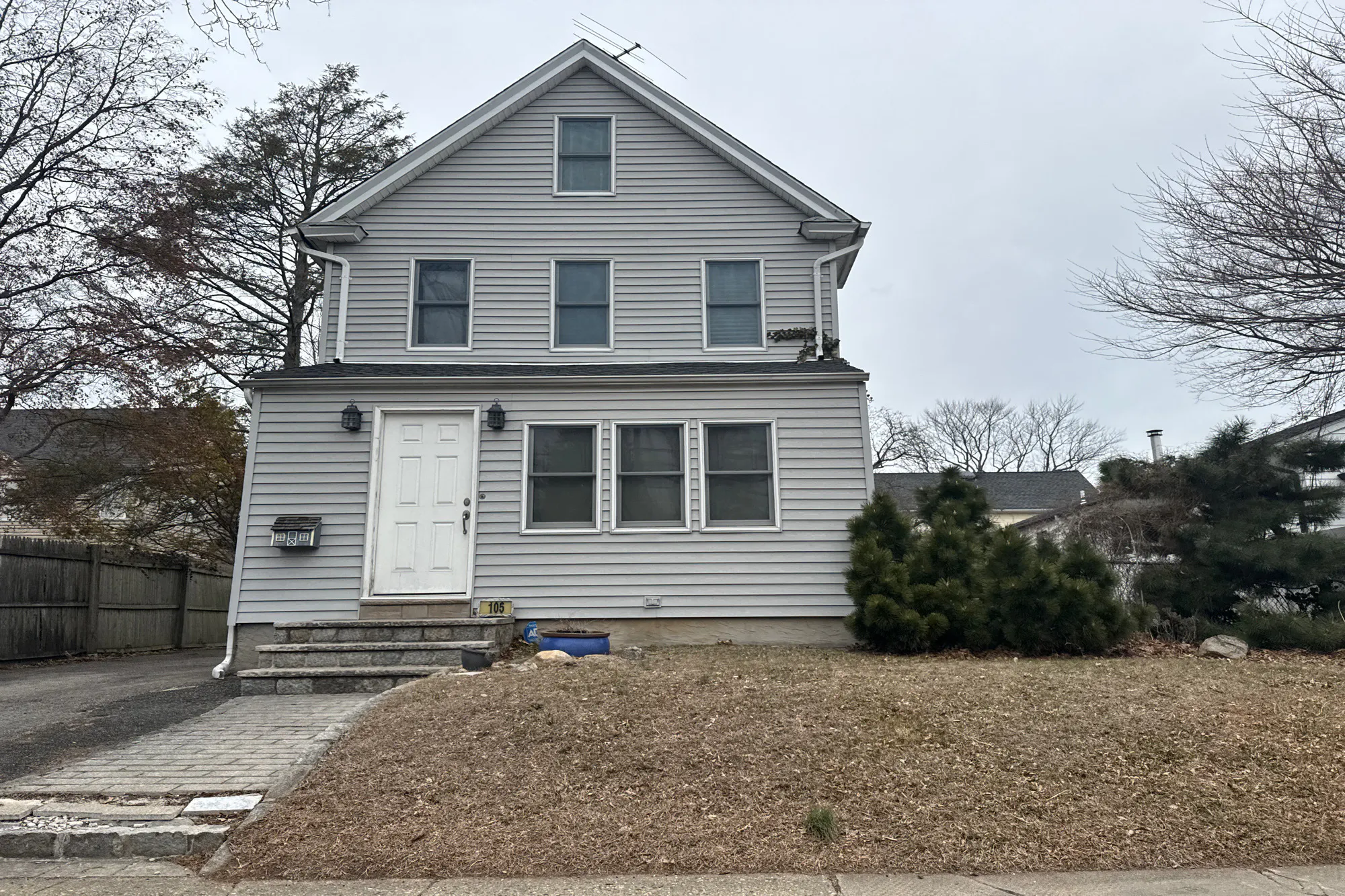 Bayview Ave, Manhasset, NY 11030