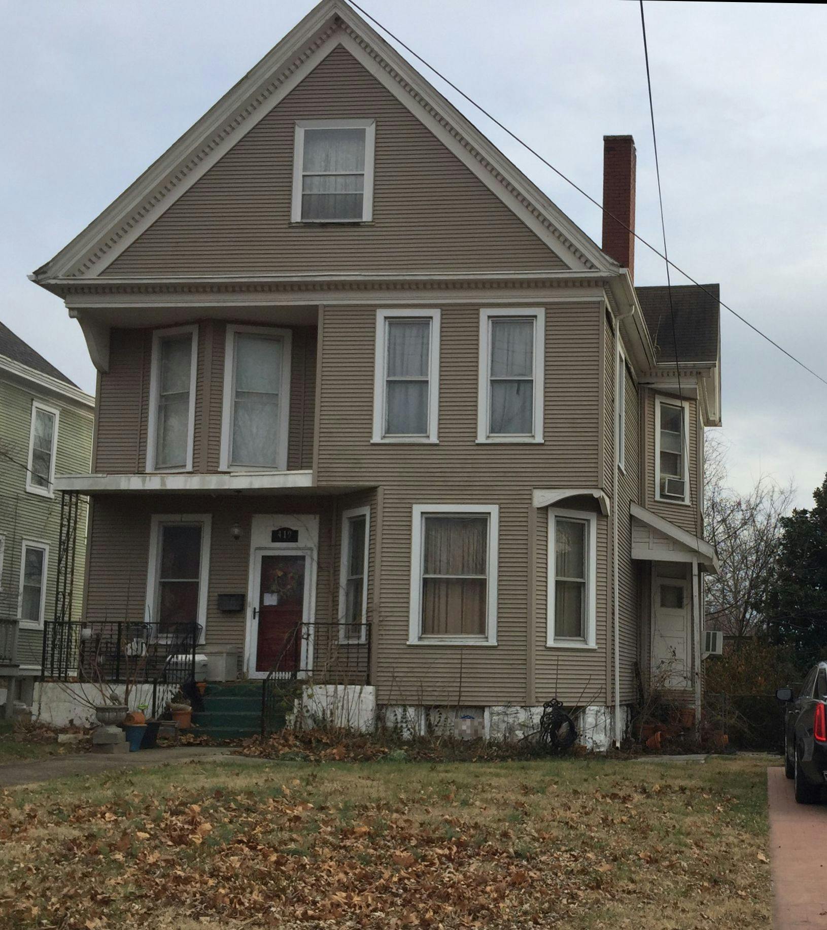 Bluff St, Alton, IL 62002
