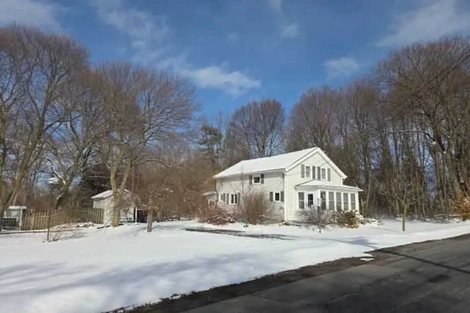 8547 East Avenue Gasport, NY 14067, Niagara County