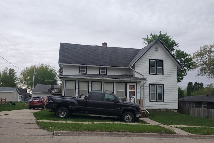 209 Summit St Maquoketa, IA 52060, Jackson County