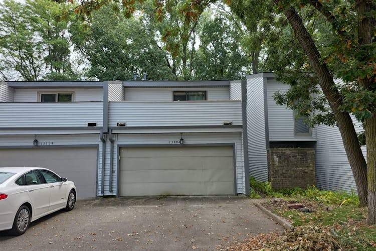 13802 Heywood Court Apple Valley, MN 55124, Dakota County