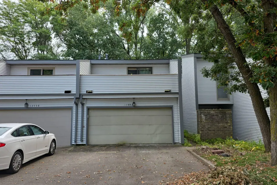 13802 Heywood Court Apple Valley, MN 55124, Dakota County