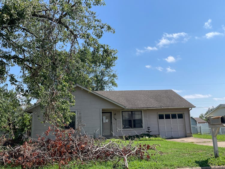 704 W 47th Place Sand Springs, OK 74063, Tulsa County