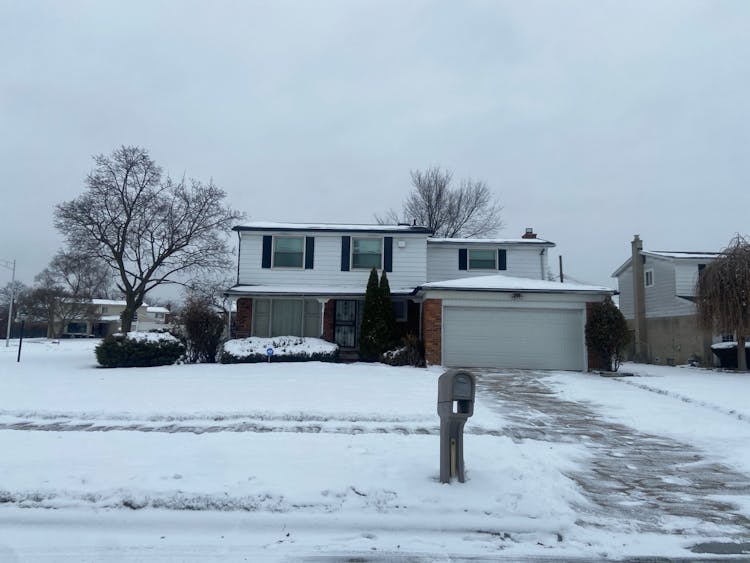 15692 Pennsylvania St. Southfield, MI 48075, Oakland County