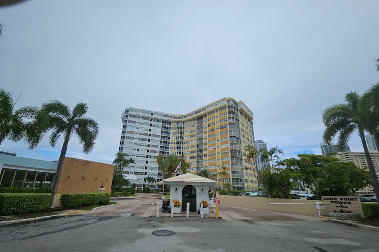 100 Golden Isles Dr Ph Hallandale Beach, FL 33009, Broward County