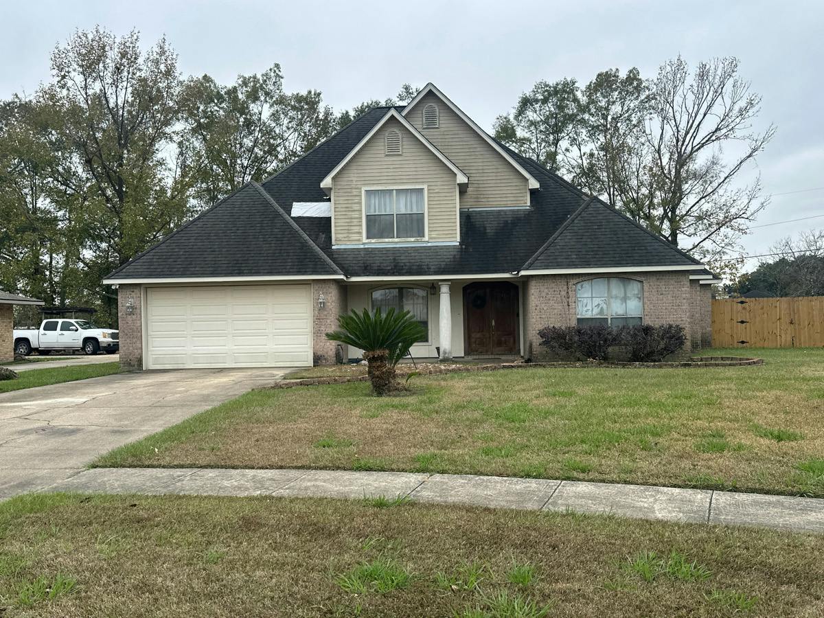 Chablis Ave, Baton Rouge, LA 70811
