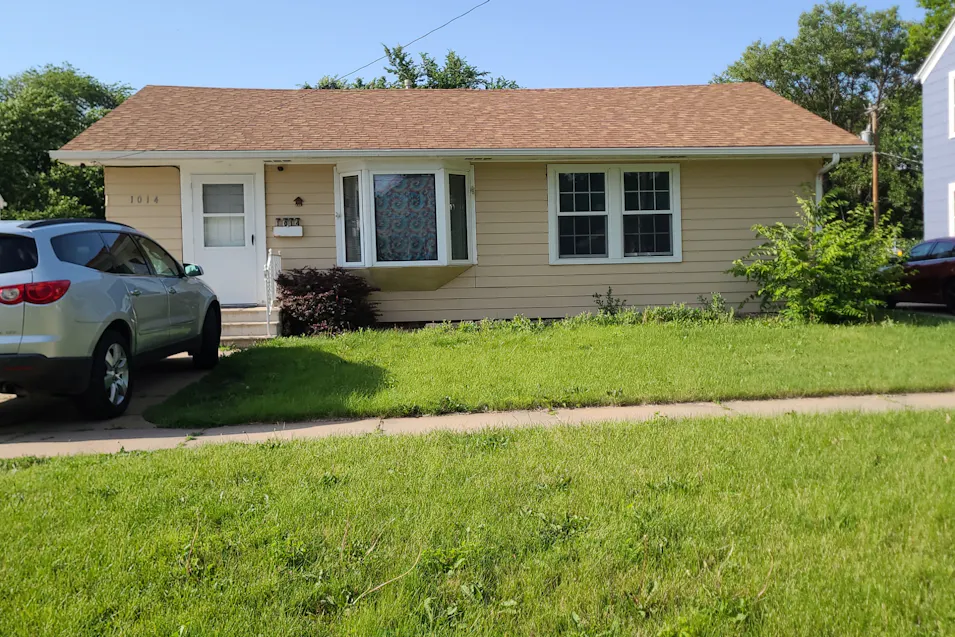 1014 W 11th St Hastings, NE 68901, Adams County