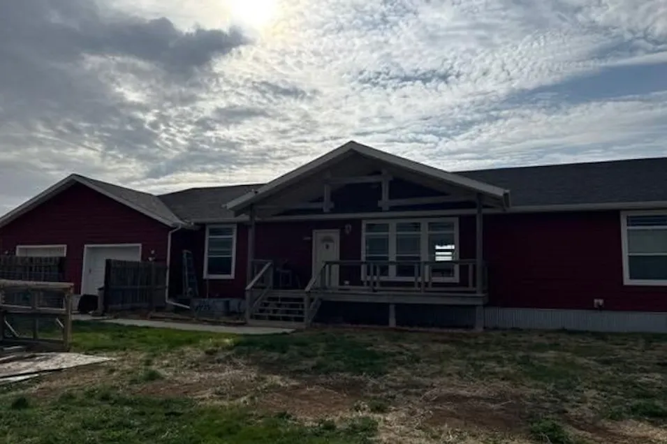 10724 30th St SW Dickinson, ND 58601, Stark County