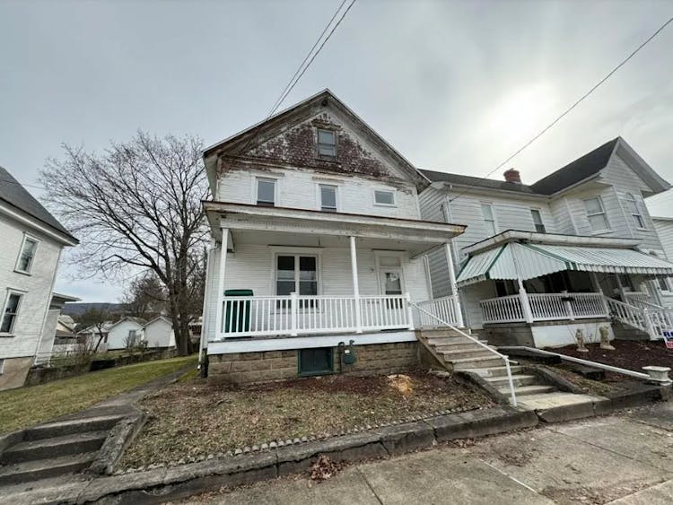 321 West 2nd Avenue Derry, PA 15627, Westmoreland County