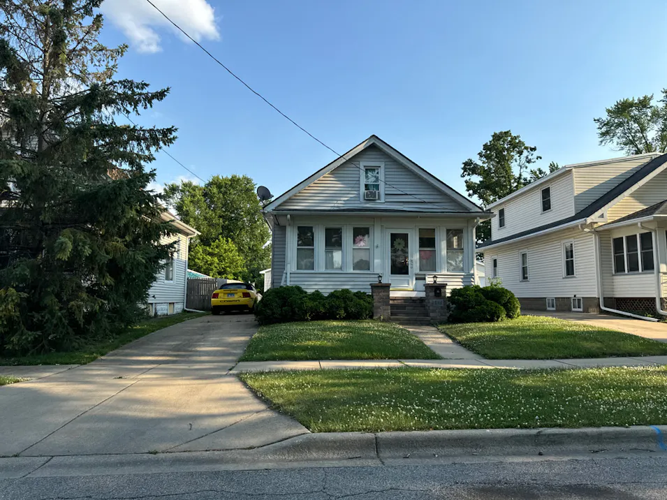 1323 Superior St Aurora, IL 60505, Kane County