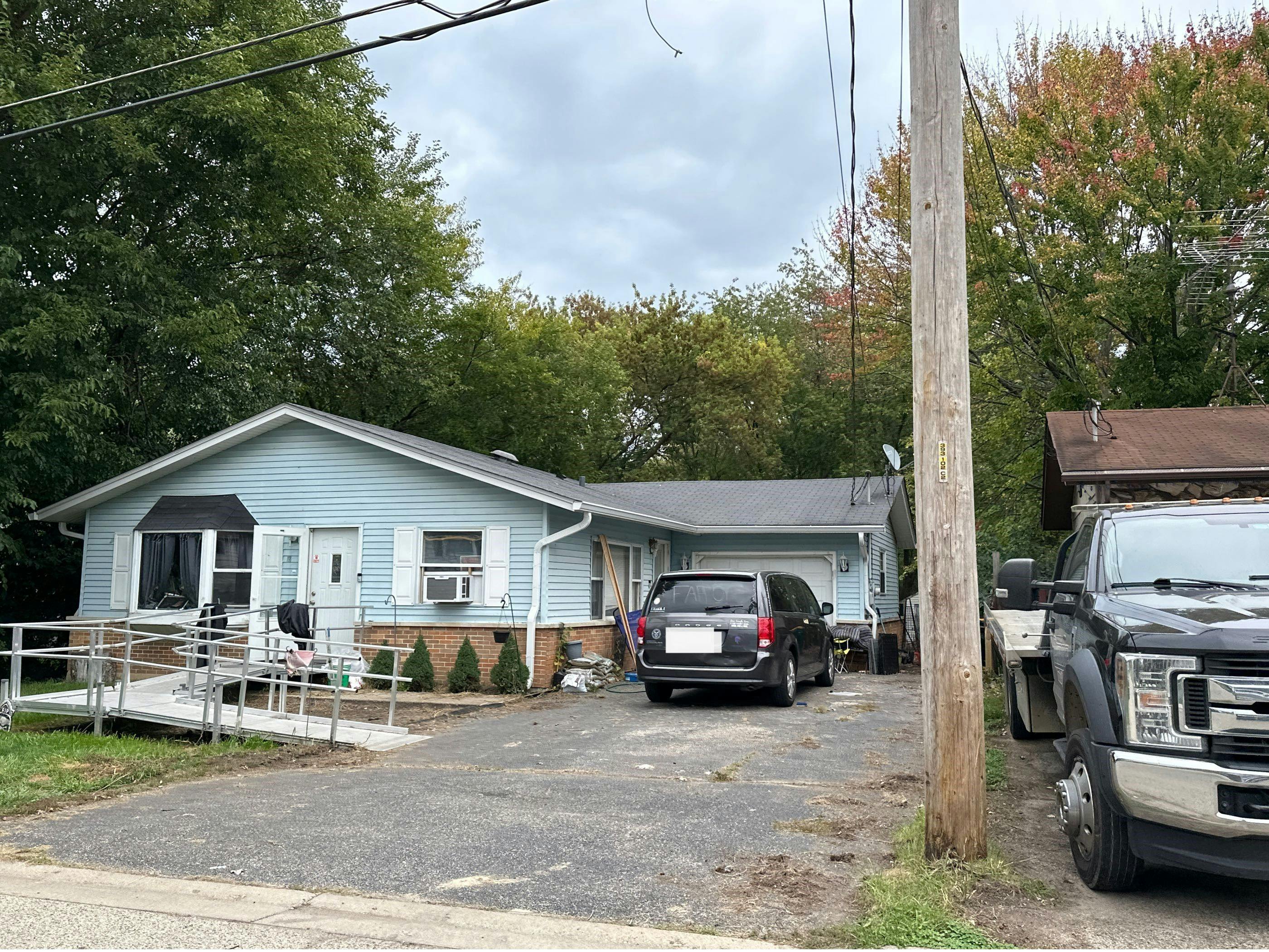 Lippincott Rd, Fox Lake, IL 60020