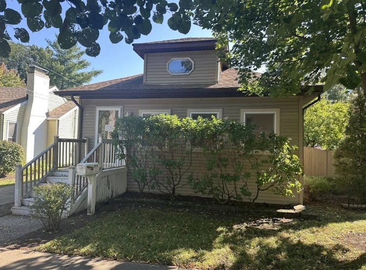 23 S Worth Ave Elgin, IL 60123, Kane County