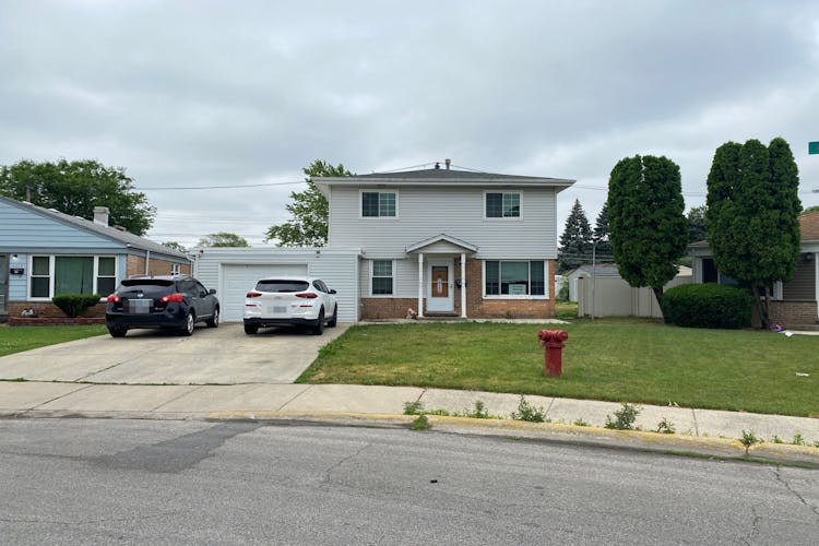 4719 West 82nd Street Chicago, IL 60652, Cook County