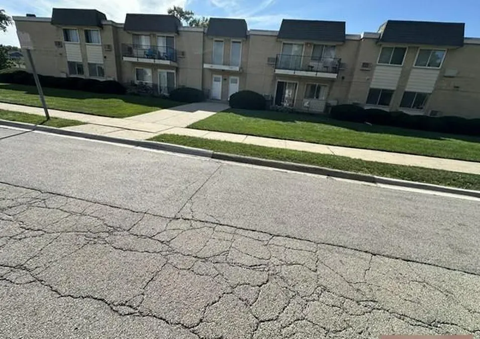 1430 N Evergreen Ave 2as Arlington Heights, IL 60004, Cook County