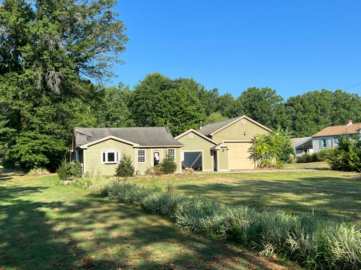 Evergreen Rd, Pulaski, PA 16143