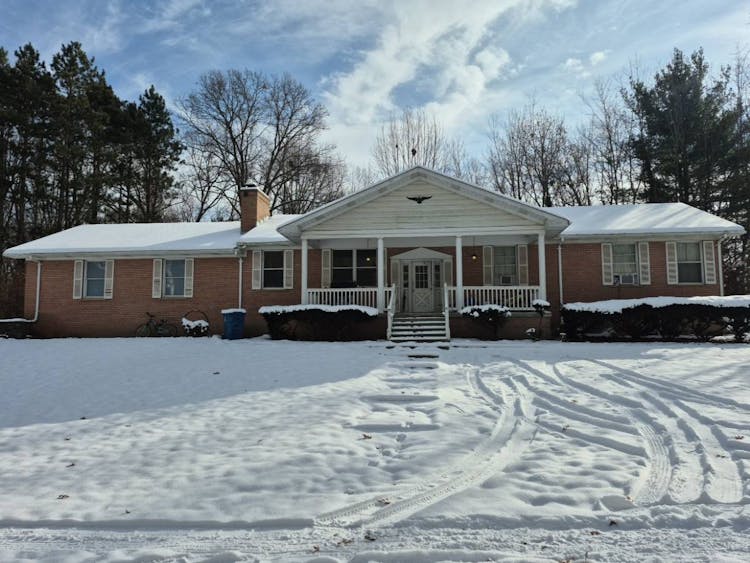 4237 Merritt Rd Ypsilanti, MI 48197-9398, Washtenaw County