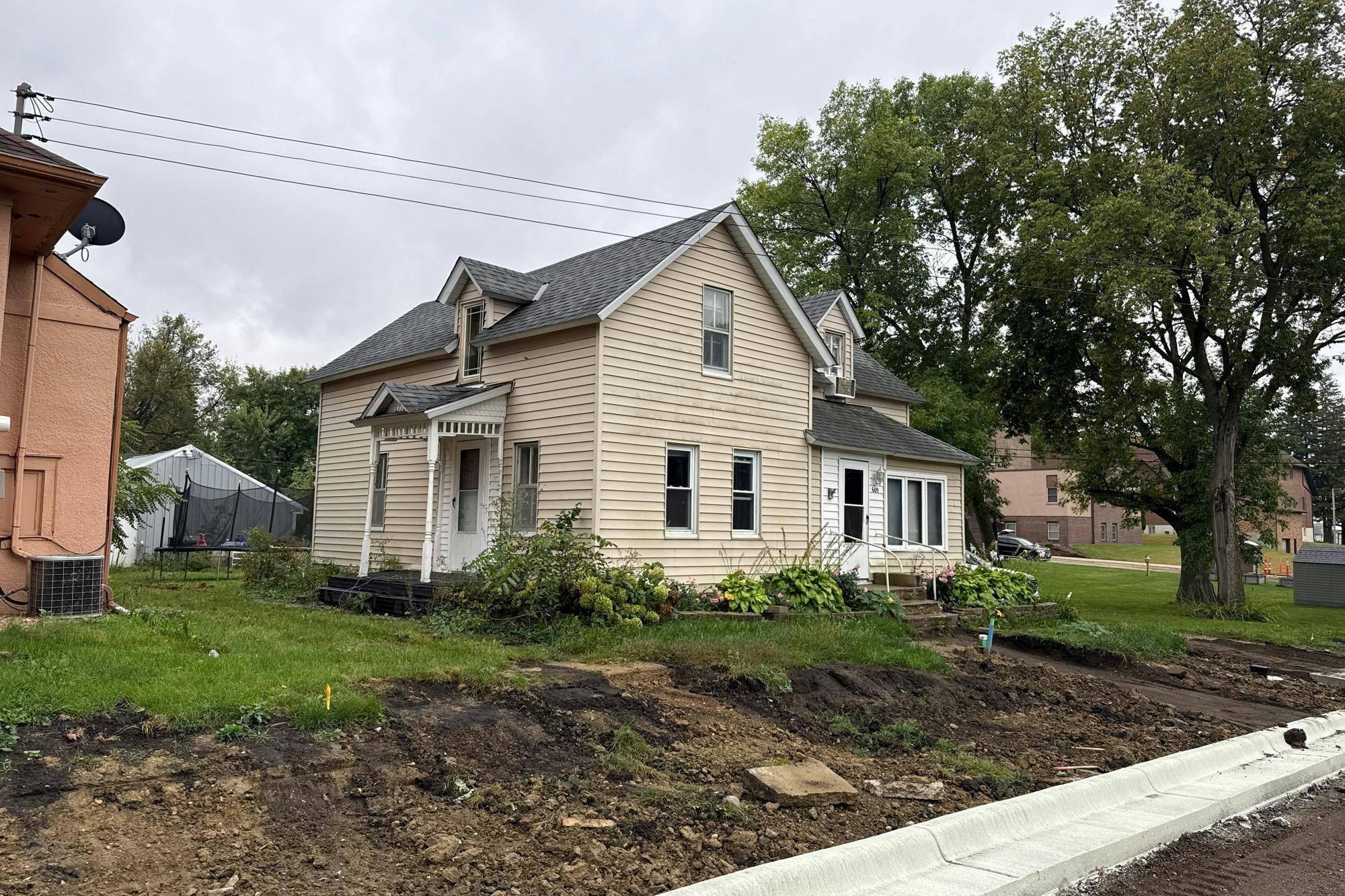 Center St, Silver Lake, MN 55381
