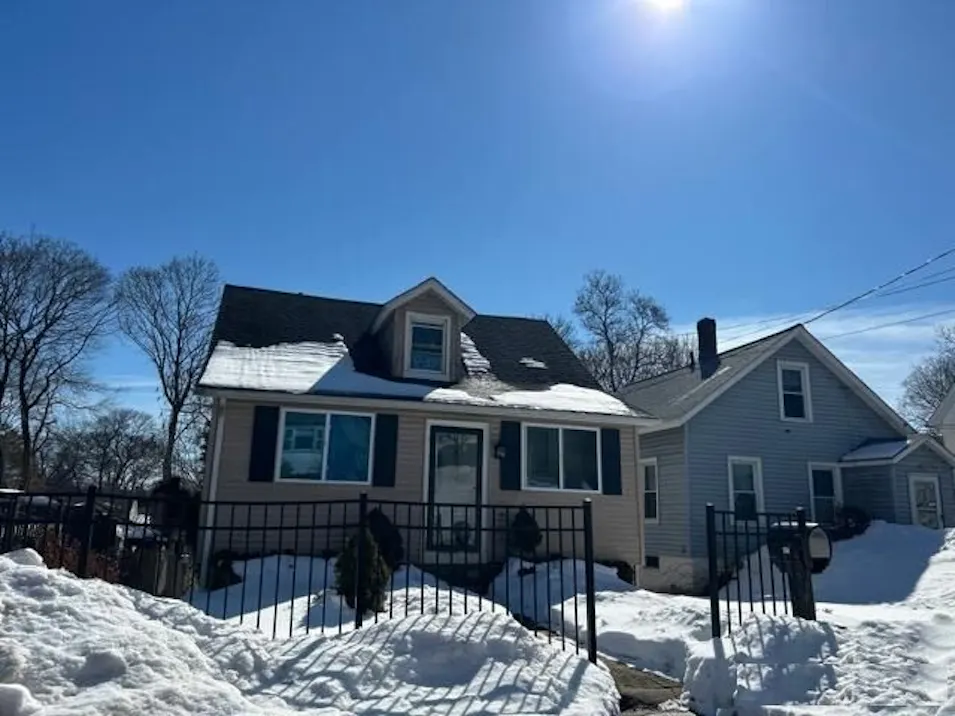 314 Spring St Meriden, CT 06451, New Haven County