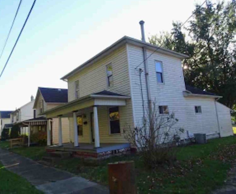 346 N Bridge St Newcomerstown, OH 43832, Tuscarawas County