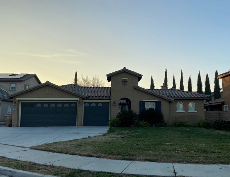 5504 Tapia Court Bakersfield, CA 93306-7473, Kern County