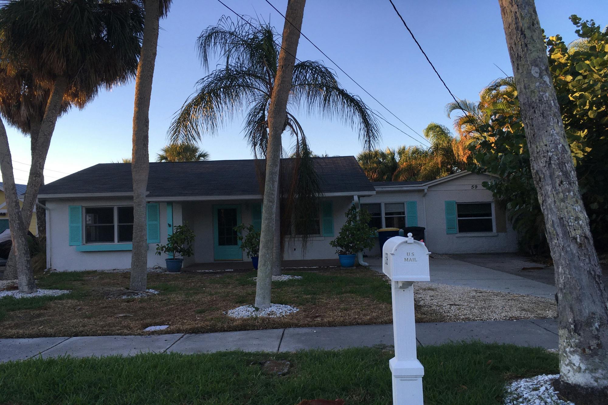 Acacia St, Clearwater Beach, FL 33767