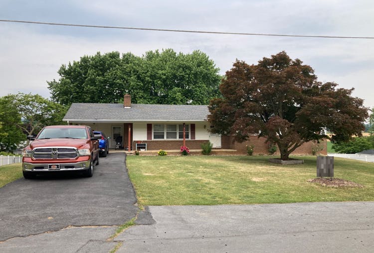 75 Beacon Dr, Martinsburg, WV, 25403, USA