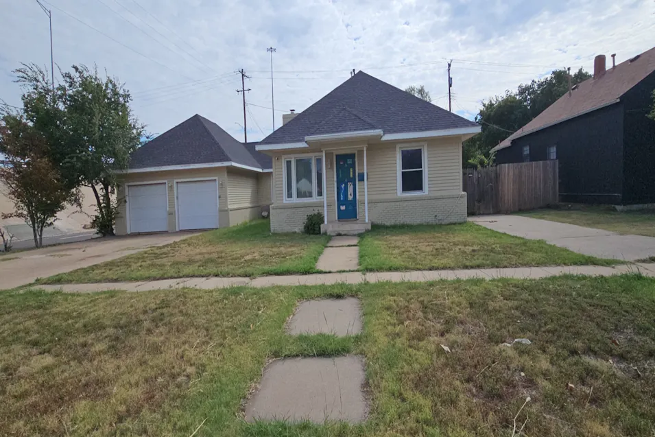 1907 S Van Buren St Amarillo, TX 79109, Potter County