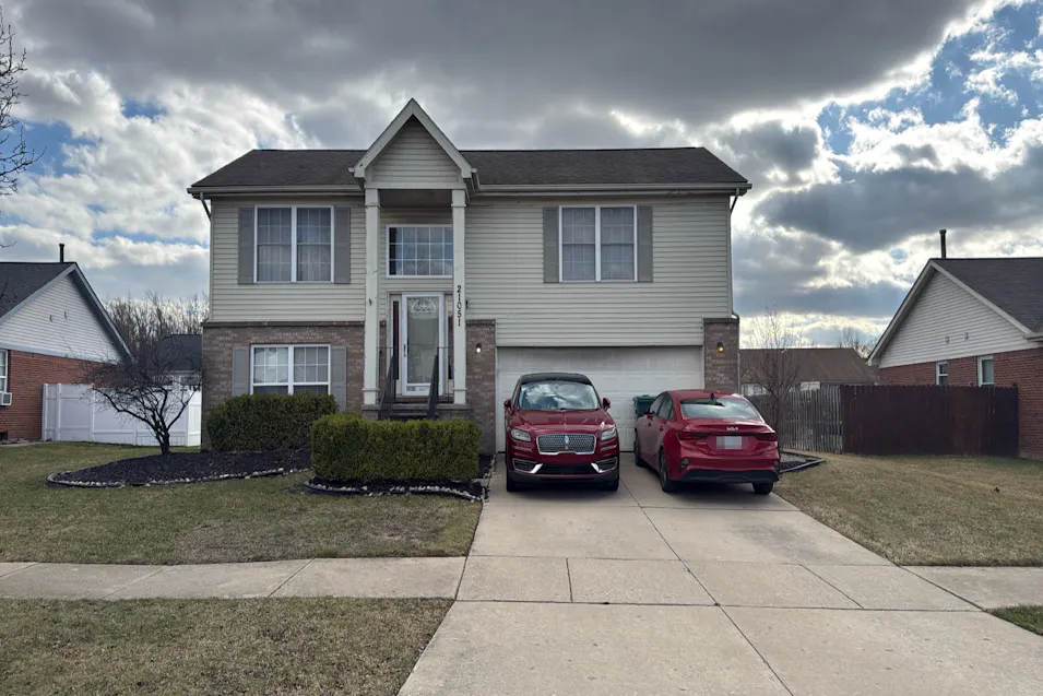 21051 Briarwood Brownstown Twp, MI 48183, Wayne County