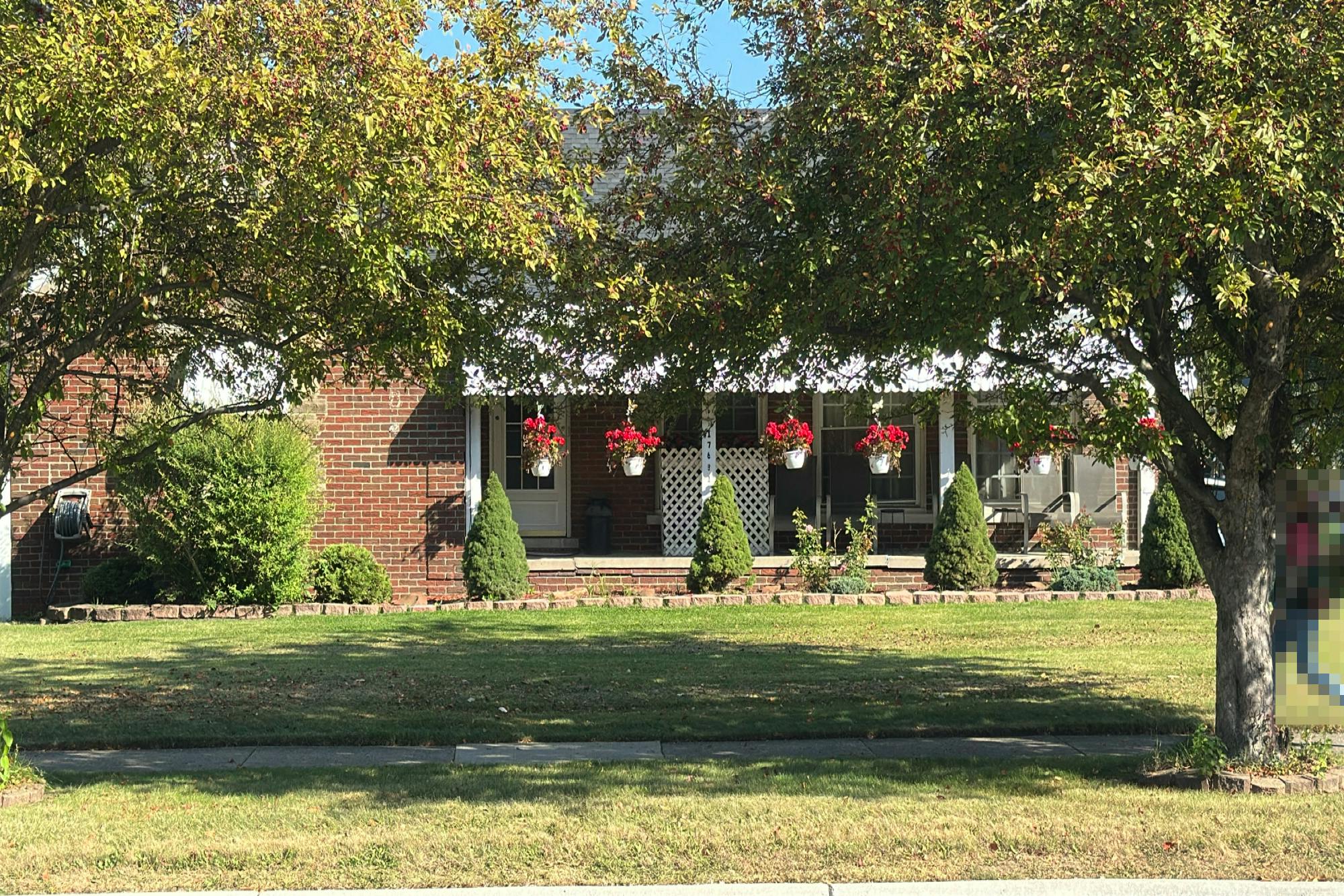 Martin Rd, Roseville, MI 48066