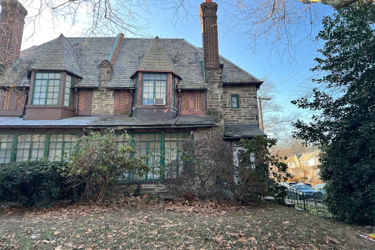 624 W Godfrey Ave, Philadelphia, PA, 19126, USA