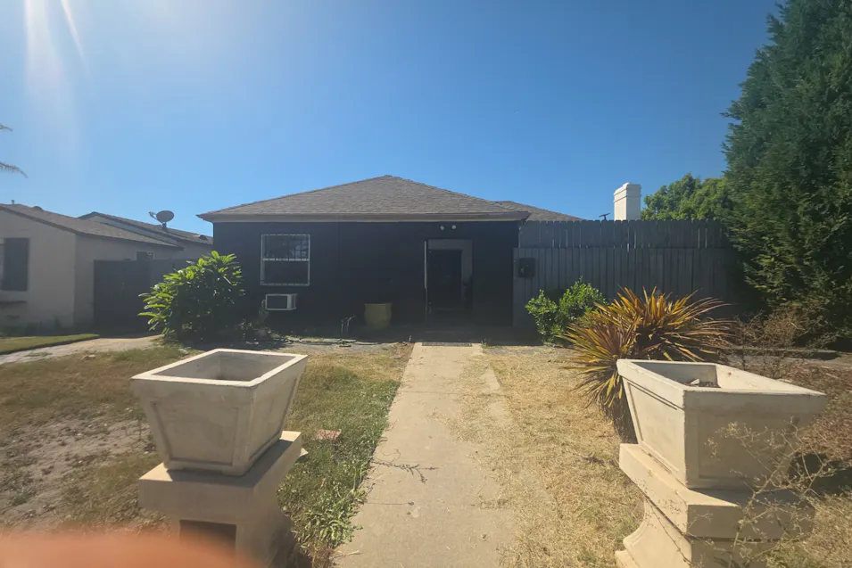 3701 Cherrywood Ave Los Angeles, CA 90018, Los Angeles County