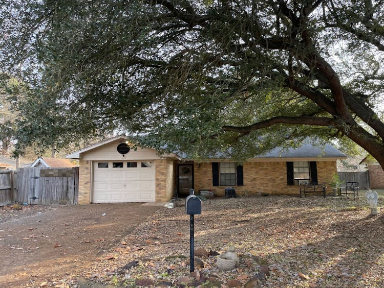 709 Southoak Drive Athens, TX 75751, Henderson County