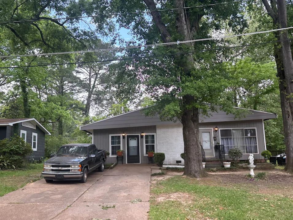 4135 Carol Dr Jackson, MS 39206, Hinds County