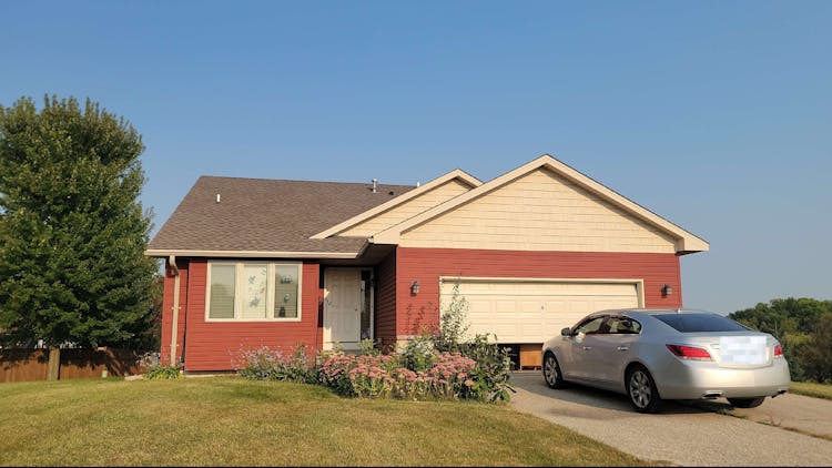 882 N Grant St Ellsworth, WI 54011, Pierce County