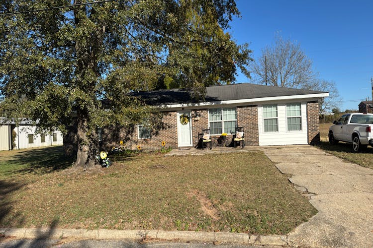 373 Hickory Ct Webb, AL 36376, Houston County