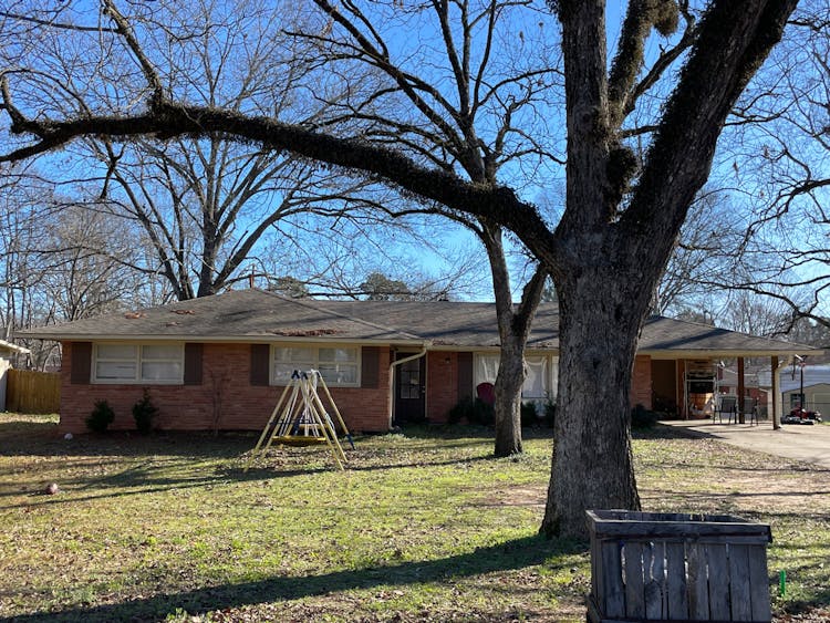 538 S Eshman Ave West Point, MS 39773, Clay County