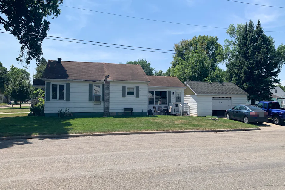 223 15th St N Moorhead, MN 56560, Clay County