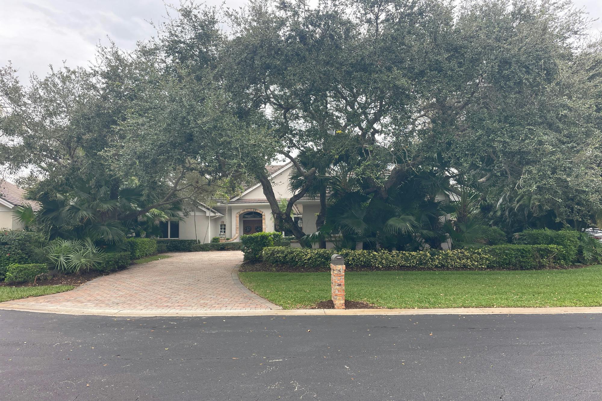 White Jewel Ct, Vero Beach, FL 32963