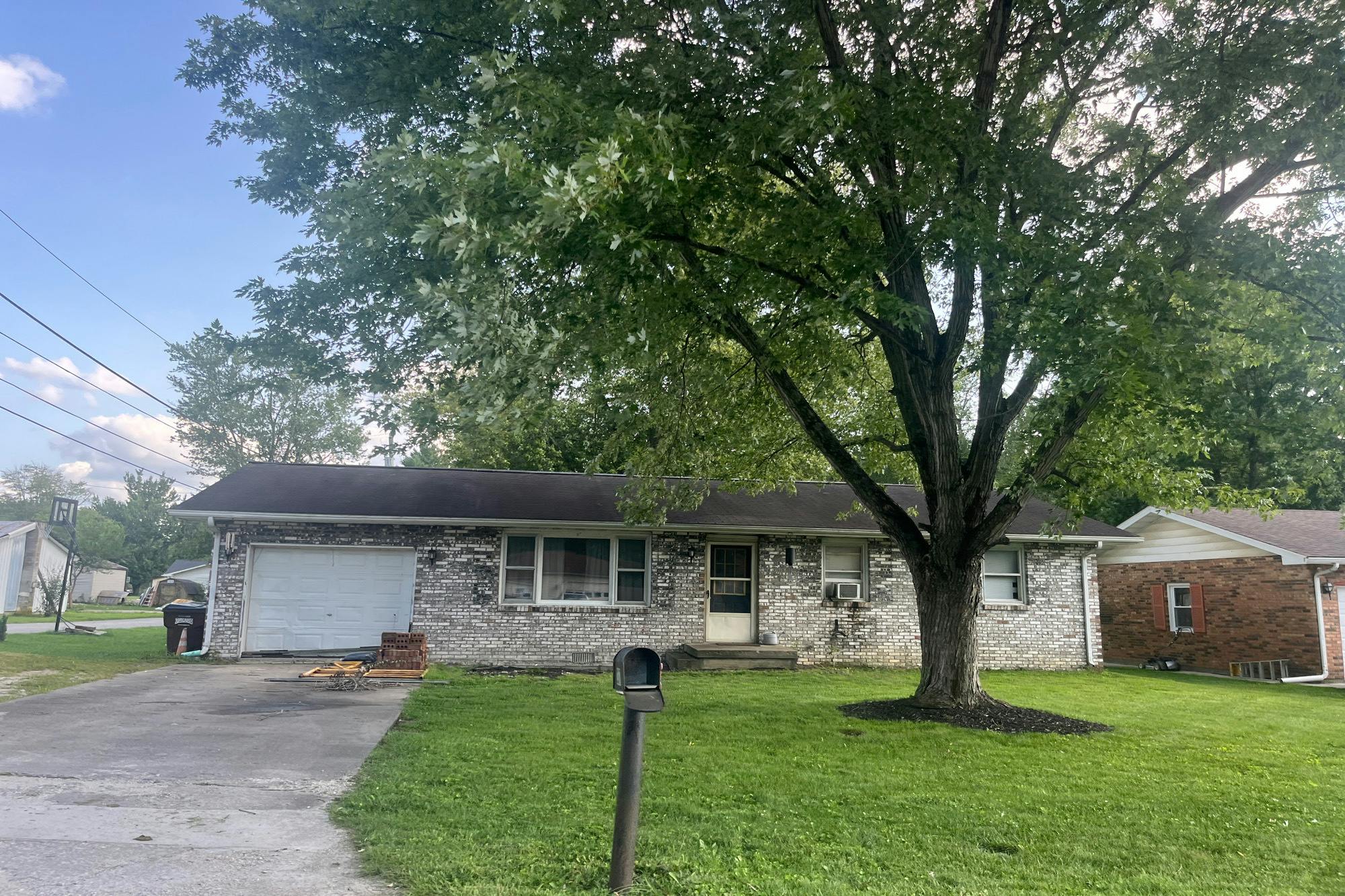 White St, North Vernon, IN 47265