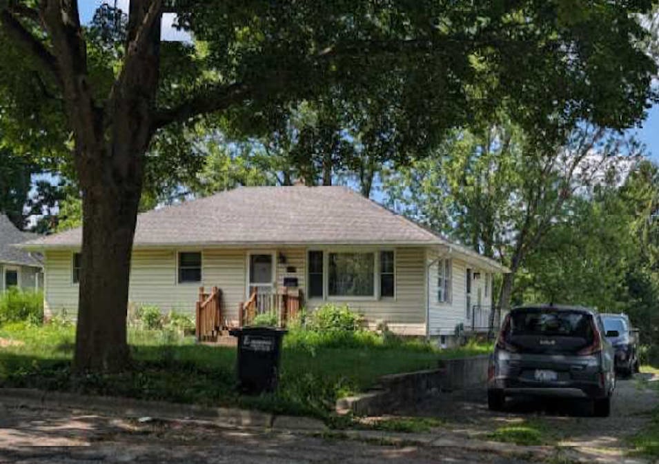 1324 Waterloo St Jackson, MI 49202, Jackson County