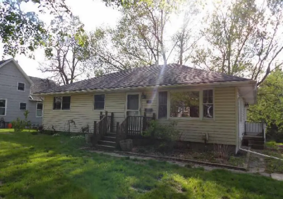 1324 Waterloo St Jackson, MI 49202, Jackson County