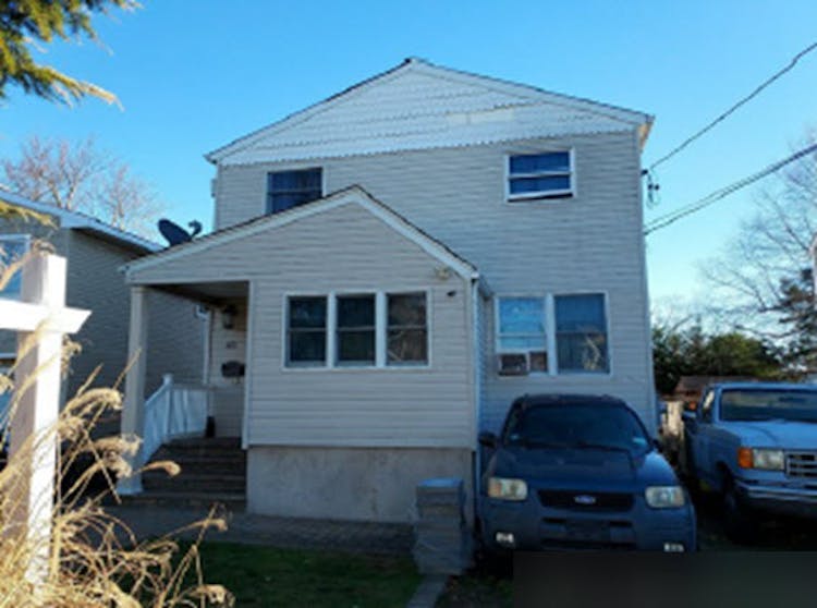 45 Blvd Lindenhurst, NY, 11757, USA