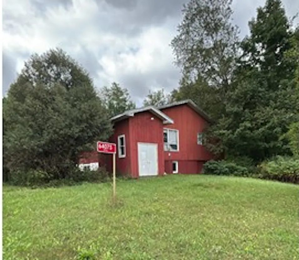 6407 S Tuff Rd Superior, WI 54880, Douglas County