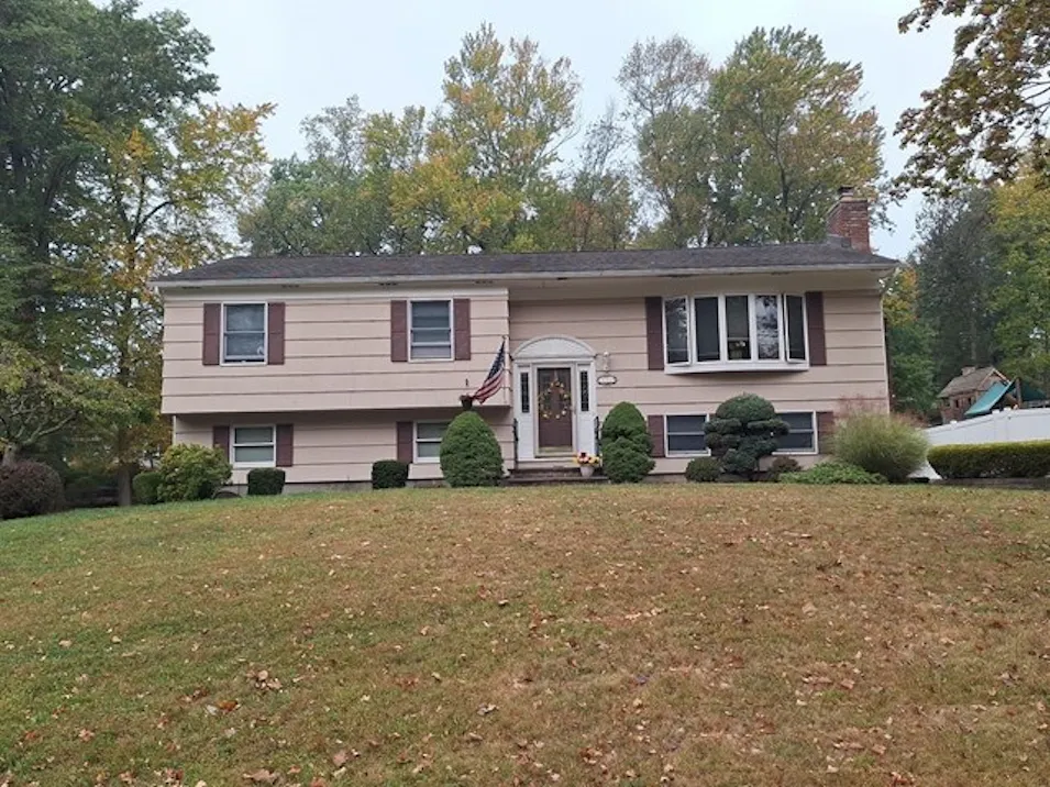 557 Babbling Brook Ln Valley Cottage, NY 10989, Rockland County