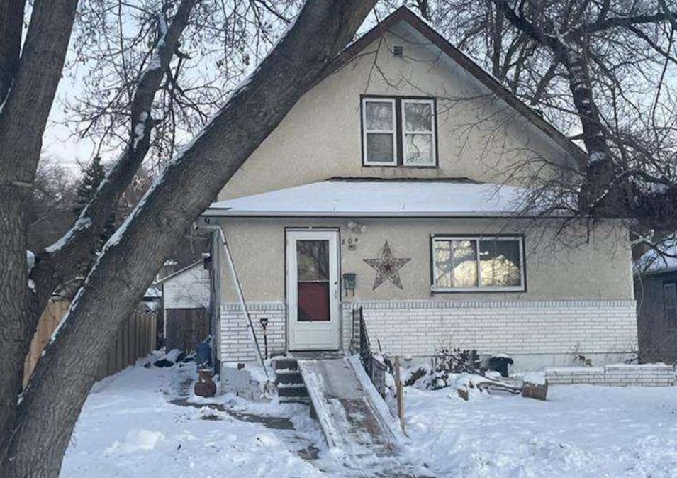 804 2nd Ave NE Jamestown, ND 58401, Stutsman County