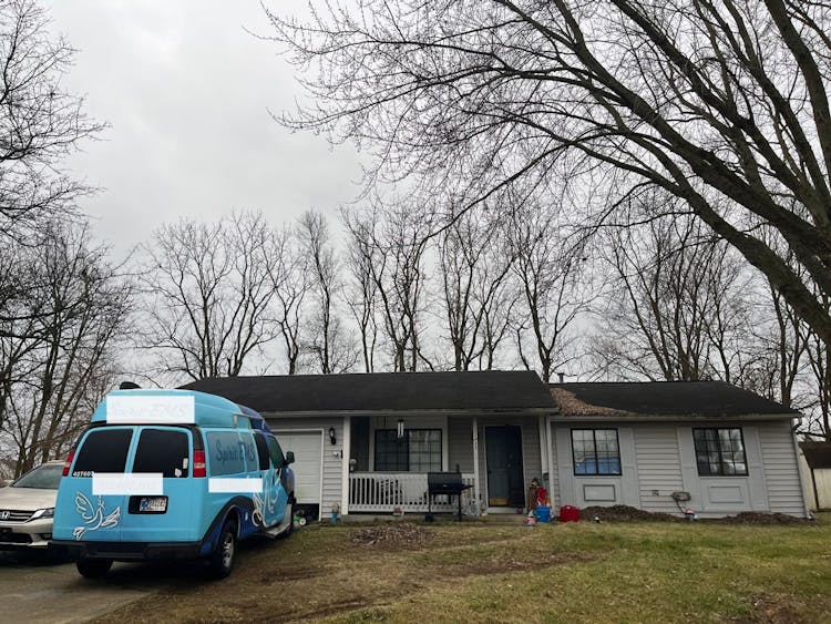 2433 Chaucer Dr Columbus, IN 47201, Bartholomew County